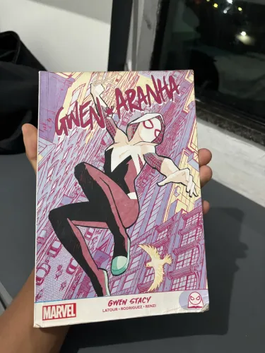 HQ- Gwen Aranha