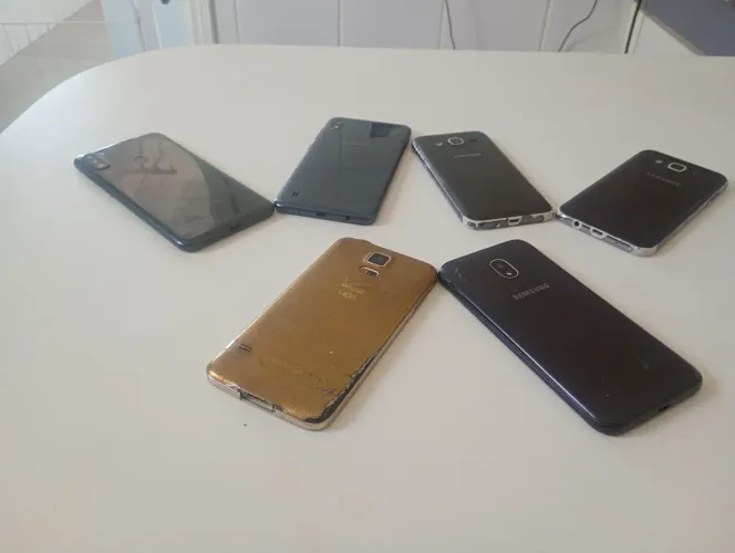   NAO ACEITO OFERTA!FRETE GRÁTIS Lote 7 celulares para aproveitamento de peças. SUCATA! 