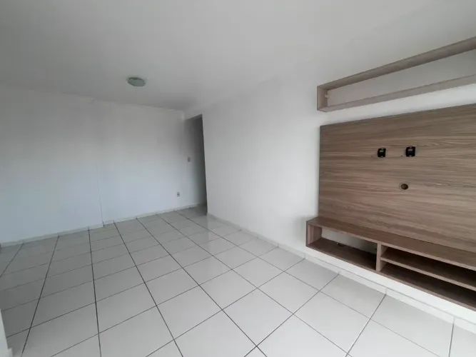 ALUGUEL: Ótimo apartamento no Edif. real Dom Pedro de 2 quartos por apenas R$ 4.800!!!