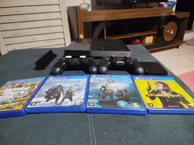 Vendo Ps4 modelo FAT usado