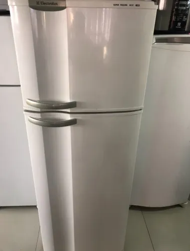 Geladeira Electrolux Cycle Defrost Duplex 332 Litros DC37