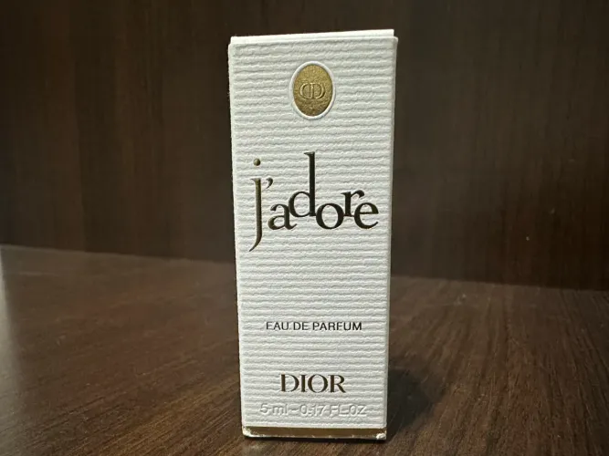 Jadore EDP - Dior - 5ml - Miniatura colecionável 