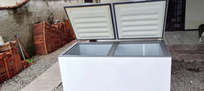 ? Vendo freezer Consul funcionando perfeitamente com garantia ?