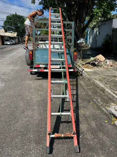 Escada tipo Celpe