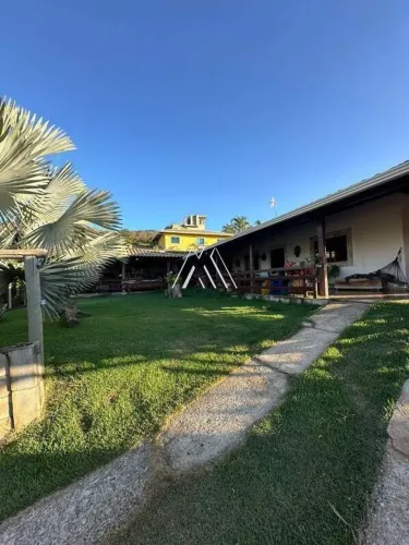 Casa de condomínio á venda 1000m², com 04 quartos sendo 01 suíte em Igarapé MG!