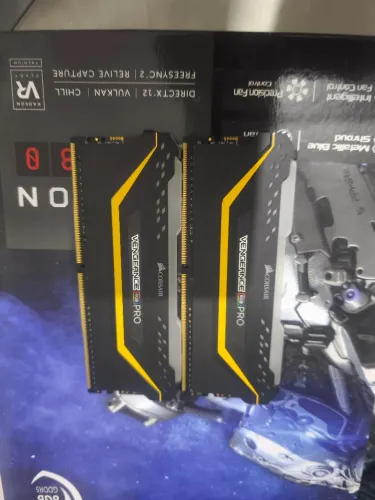 Kit Memória Corsair Vengeance TUF Edition ARGB 16GB (2x8GB) DDR4 3000MHz<br>