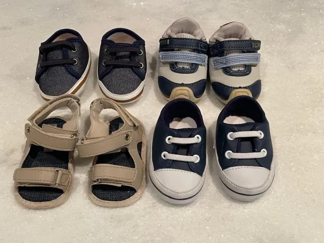 Sapato e sandália bebe