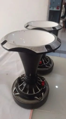 Par de corneta JBL D250 trio
