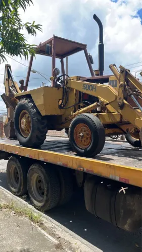 Trator Retroscavadeira case580h ano94