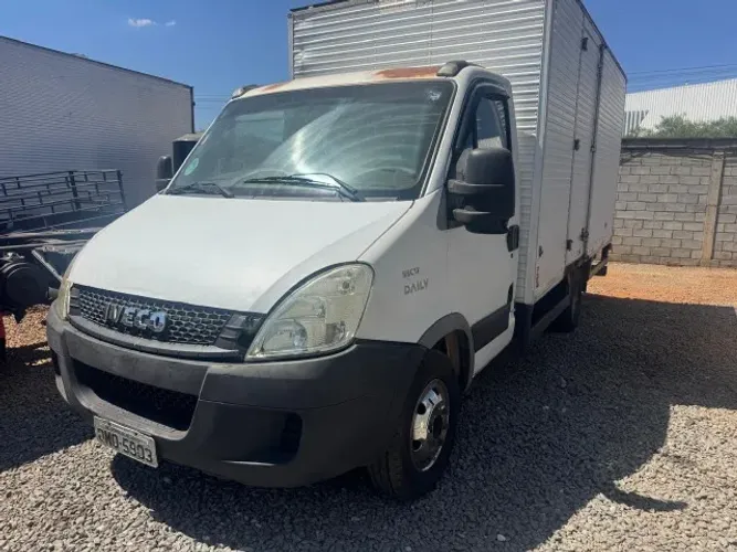 IVECO 55 C17 ANO 2013 BAU