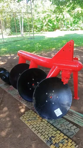 Arado massey Ferguson 3 discos 