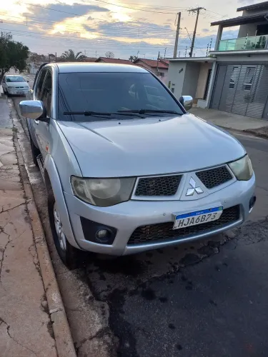 Mitsubishi L200 Triton HPE 3.2 CD TB Int.diesel AUT 2011