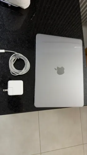 MacBook Air M2 Modelo - A2681 8GB RAM 256GB SSD