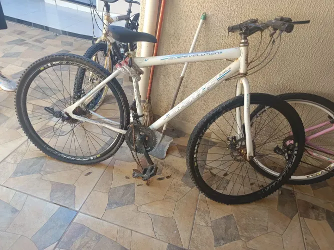 Bicicleta aro de 29 necessário dar reparos