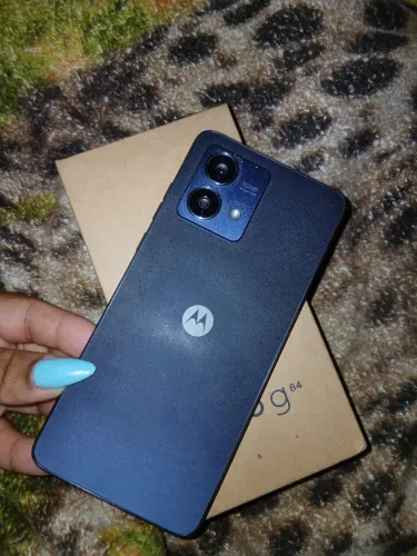 Moto G 84