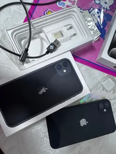 IPhone 11 black novíssimo única dona