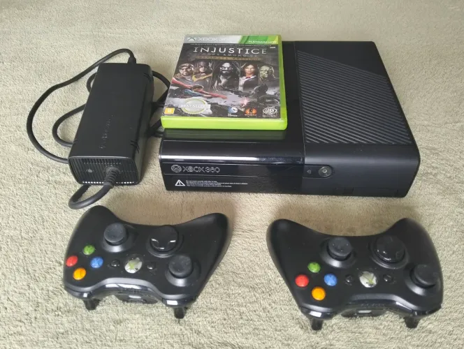 X 360 com 2 controle