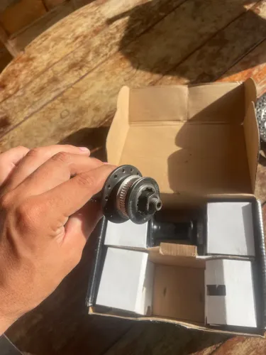 Cubos Shimano 28F, disco shimano centerlock