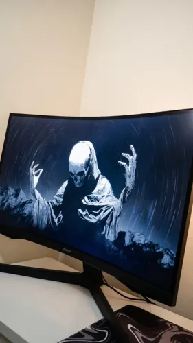 Monitor SAMSUNG QHD 165Hz 27" NOVO!