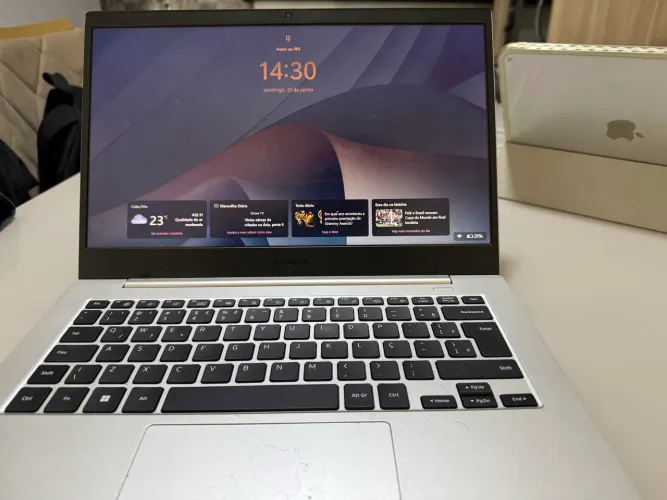 Notebook Samsung book Go