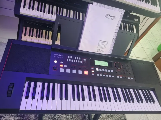 Teclado Roland EX-50