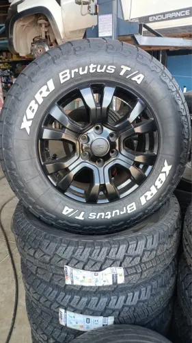 Rodas 18 ranger usadas + Pneus Xbri Brutus 