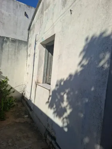 Próximo ao Santuário de Bom Jesus da Lapa - casa antiga a venda