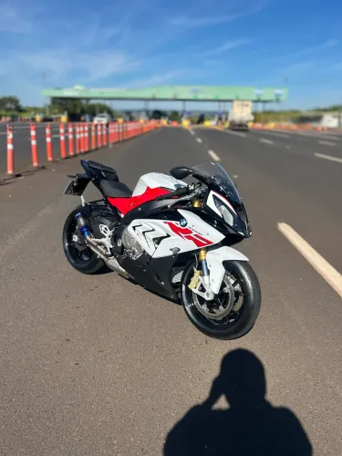 N pego troca , Moto com 1 ano de garantia da fabrica ainda !!