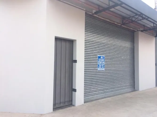 Galpão Comercial para Aluguel com 250 m² em Marília, SP
