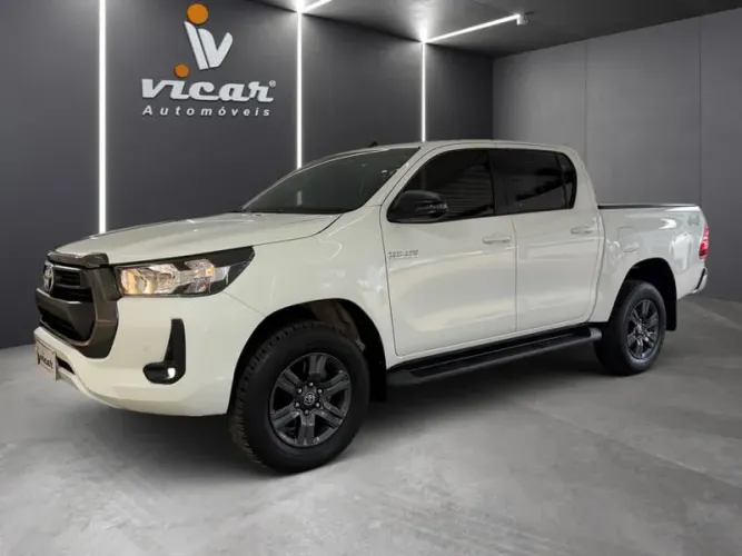 Toyota Hilux CD SR 4X4 2.8 TDI Diesel Aut. 2022