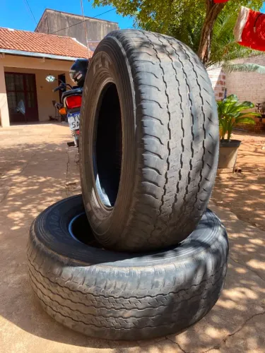 Vendo pneus marca Dunlop aro 17 usados mas em bom estado