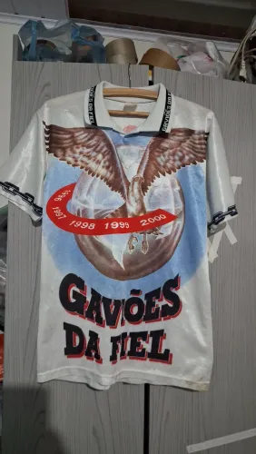 Milan e gaviões