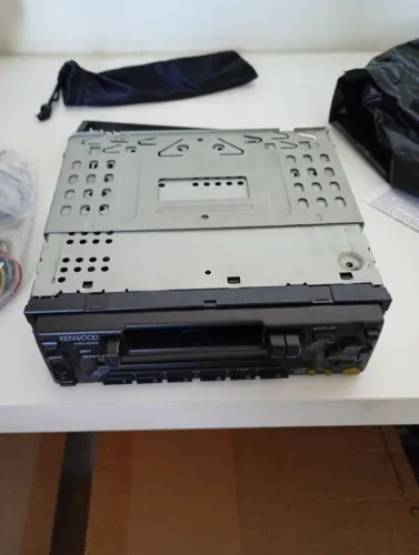 Som automotivo raridade Kenwood modelo KRC-S200