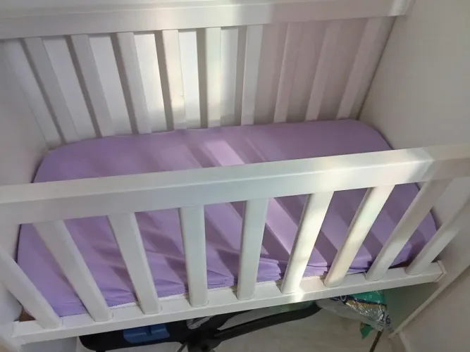 Berço de bebê novo