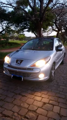 Peugeot 207 Quiksilver 1.6 Flex 16V 5P 2013