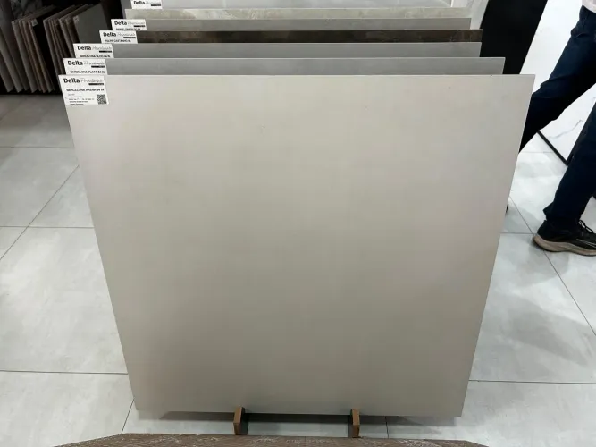 Porcelanato Acetinado Barcelona Arena 84x84