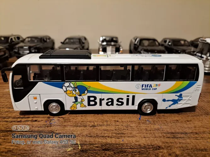 Miniatura de ônibus copa 2014
