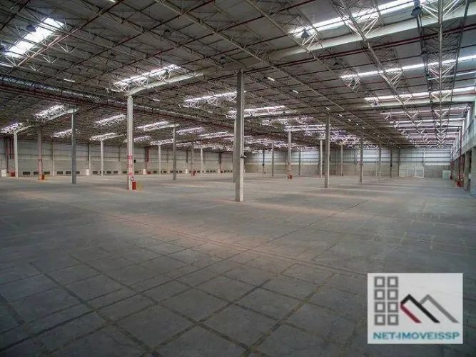 ALUGA GALPÃO LOGÍSTICO (6.297,28m²), 30 VAGAS. LOCALIZAÇÃO ESTRATÉGICA, FÁCIL ACESSO PELA 
