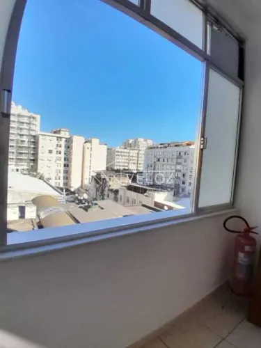 Apartamento : / Residencial / Catete