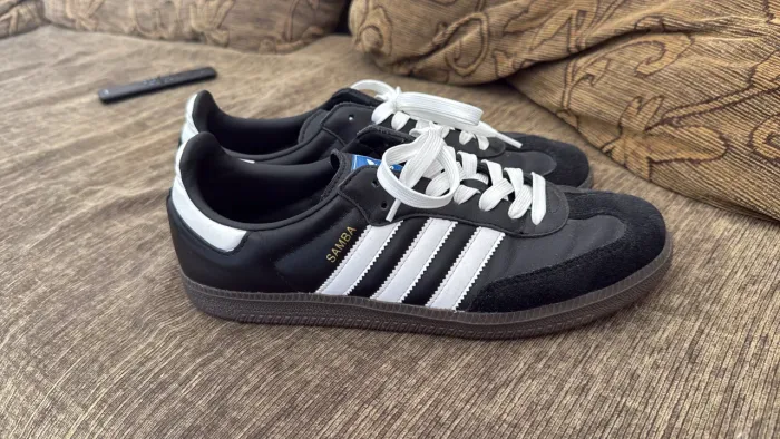 41 Tênis Adidas Samba