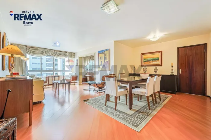 Apartamento à venda, 154 m², 3Q (1 suíte), 1 vaga de garagem