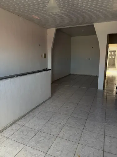 Casa altos lado da sombra