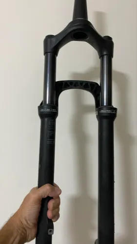 Suspensão RockShox Judy
