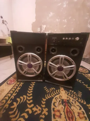 Vendo essas duas caixas de som vicini, em perfeito estado 