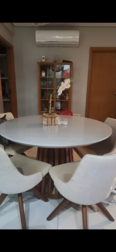 Mesa de jantar redonda