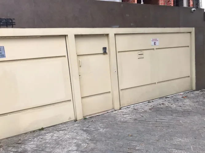 Casa comercial na Rua Francisco Marengo, 1721  240 m²