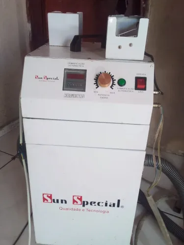 Máquina arrematar fios