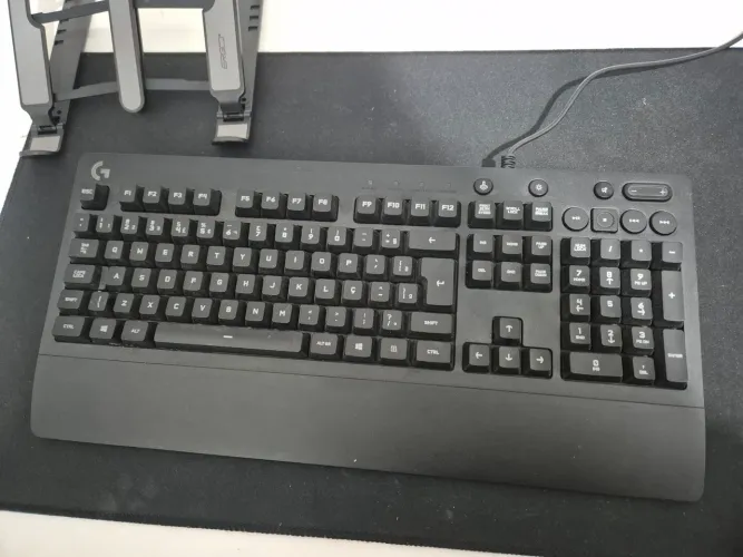 Teclado G213 Logitech