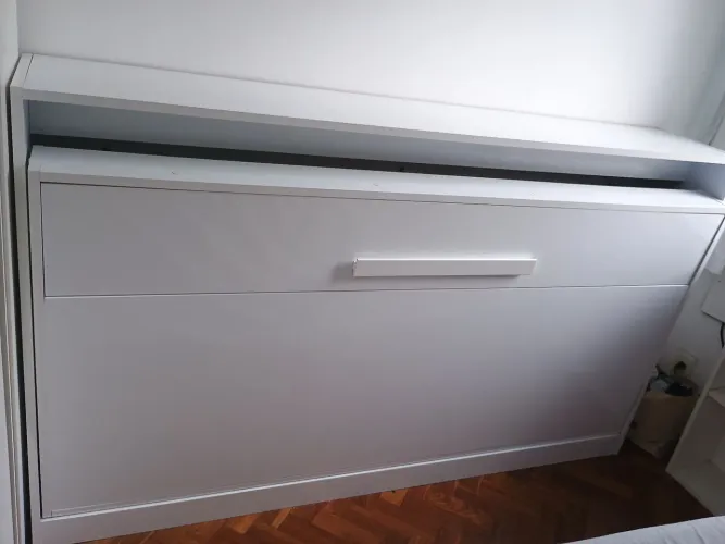 Vendo uma cama articulada branca