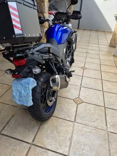 Moto vstron 650 xt, suzuki